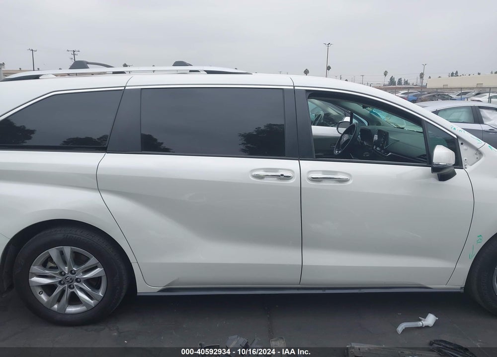 2021 TOYOTA SIENNA LIMITED VIN: 5TDZRKEC9MS061314