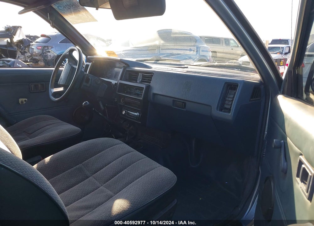 1992 NISSAN TRUCK SHORT WHEELBASE VIN: 1N6SD11S5NC350536