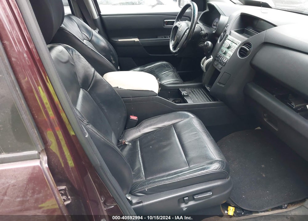 2011 HONDA PILOT EX-L VIN: 5FNYF3H57BB051924