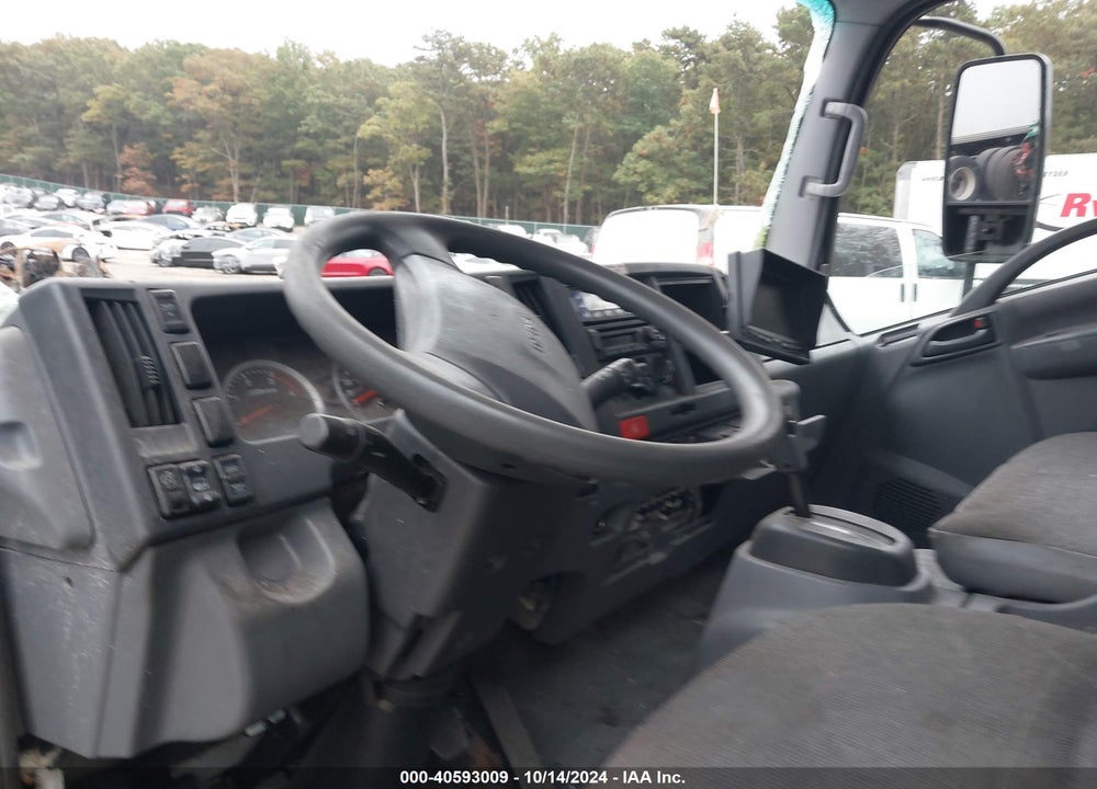 2022 ISUZU NRR VIN: JALE5W164N7300666