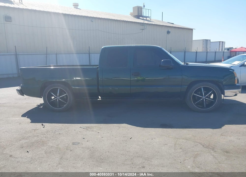 2004 CHEVROLET SILVERADO 1500 LS VIN: 2GCEC19T341186305