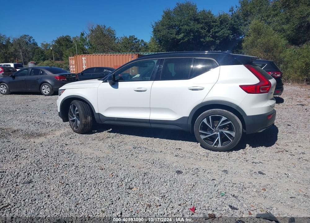 2020 VOLVO XC40 T5 R-DESIGN VIN: YV4162UM3L2242489