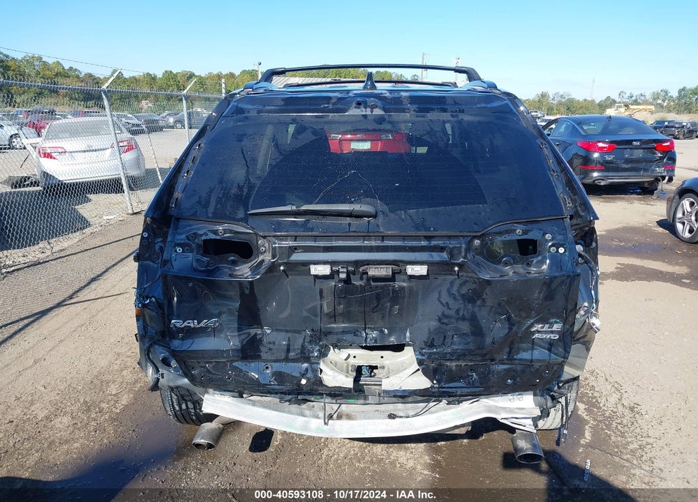 2021 TOYOTA RAV4 XLE VIN: 2T3P1RFV7MC248803