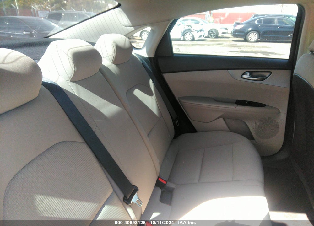 2021 KIA FORTE LXS VIN: 3KPF24AD7ME330485