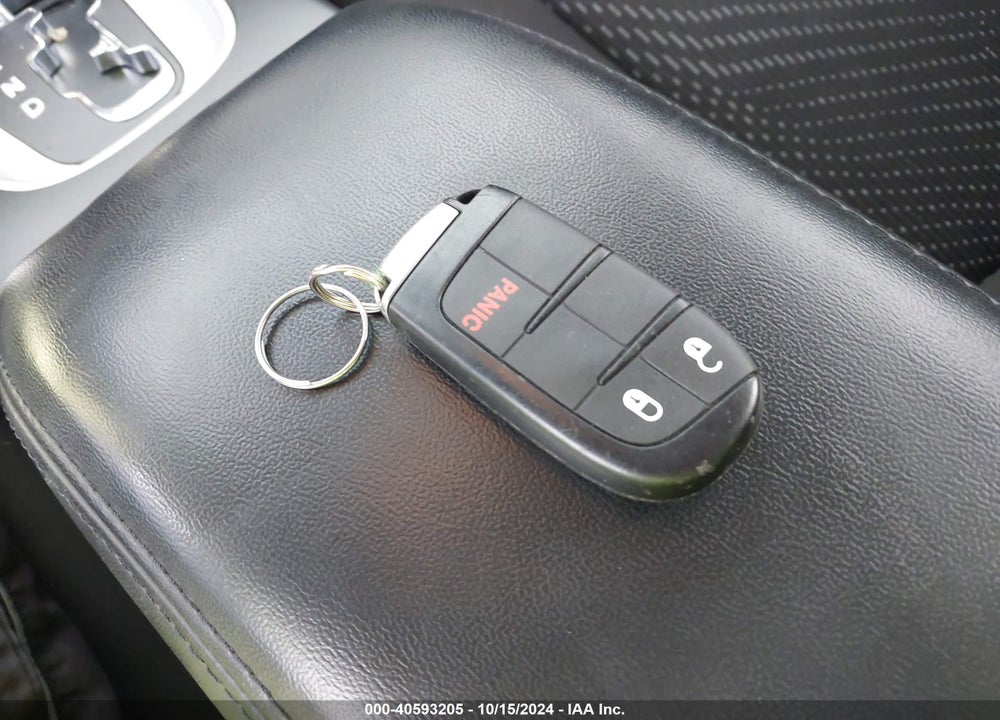 2019 DODGE JOURNEY SE VIN: 3C4PDCBB1KT859347