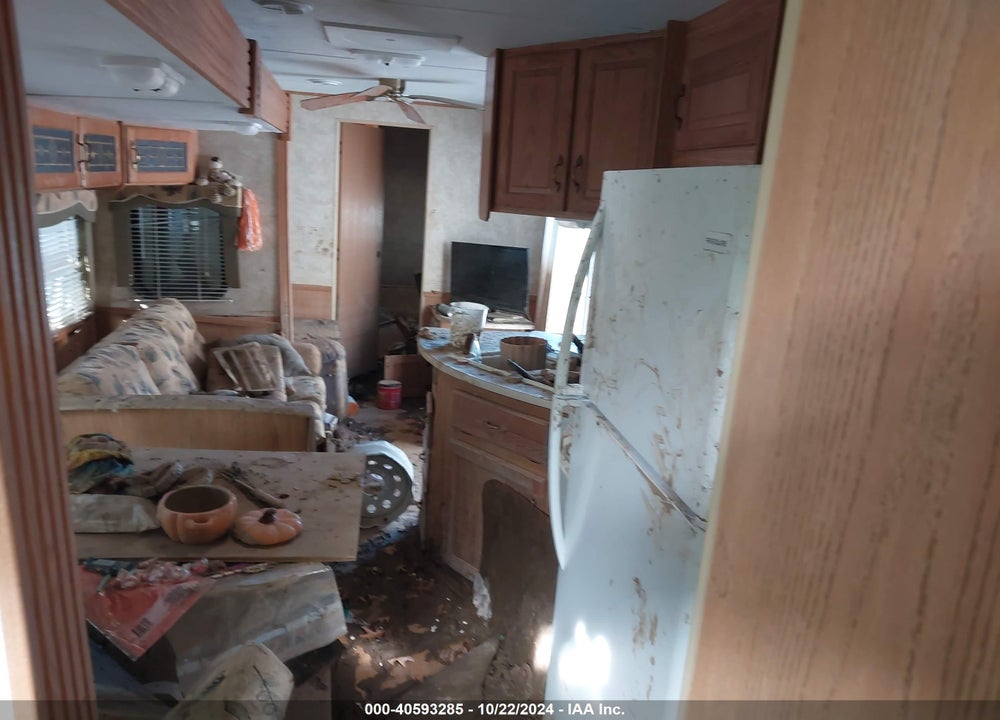 2007 SALEM TRAVEL TRLR VIN: 4X4TSMR267J017502