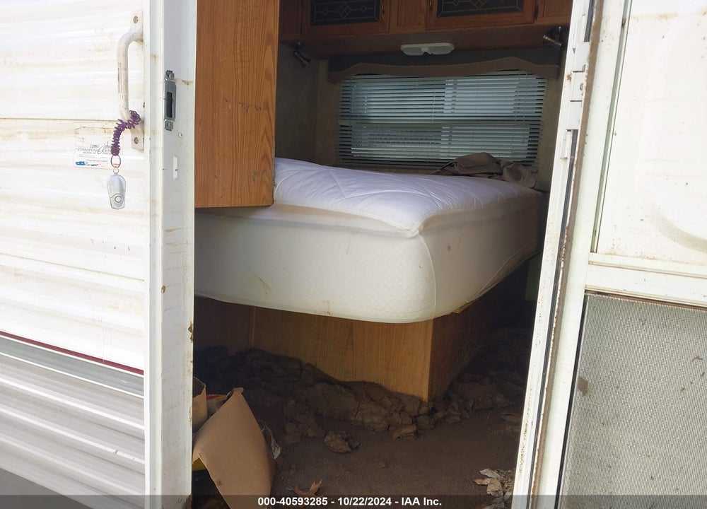 2007 SALEM TRAVEL TRLR VIN: 4X4TSMR267J017502