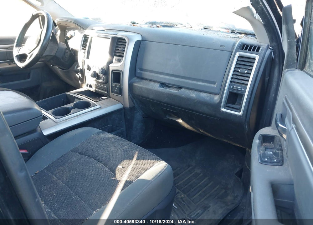 2014 RAM 2500 BIG HORN VIN: 3C6UR5DL4EG141396