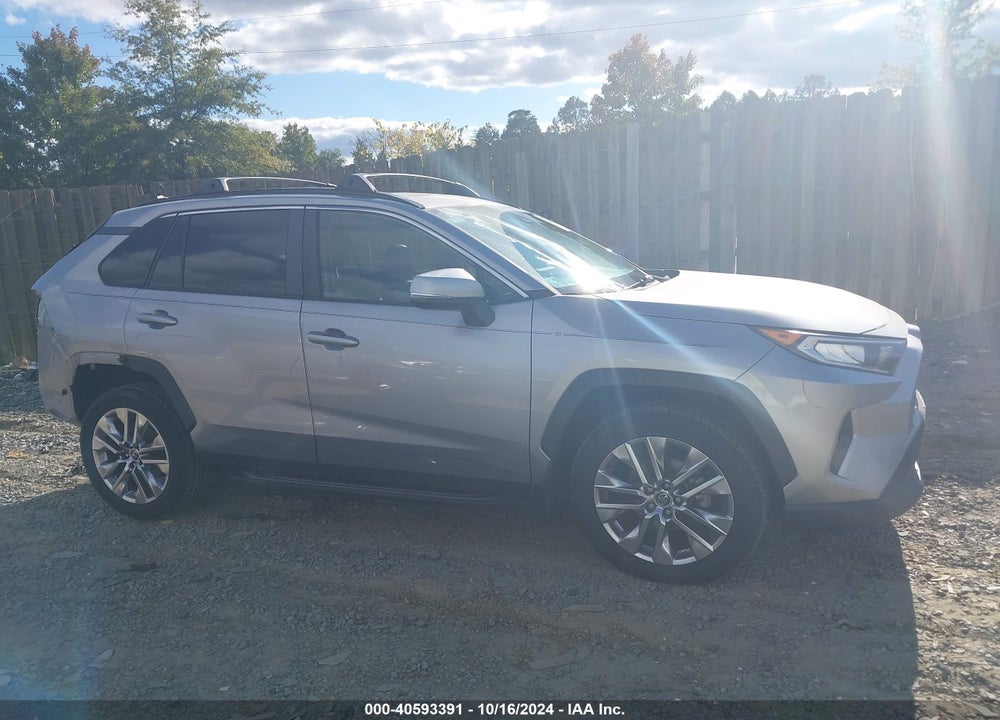 2019 TOYOTA RAV4 XLE PREMIUM VIN: JTMA1RFV3KD510282