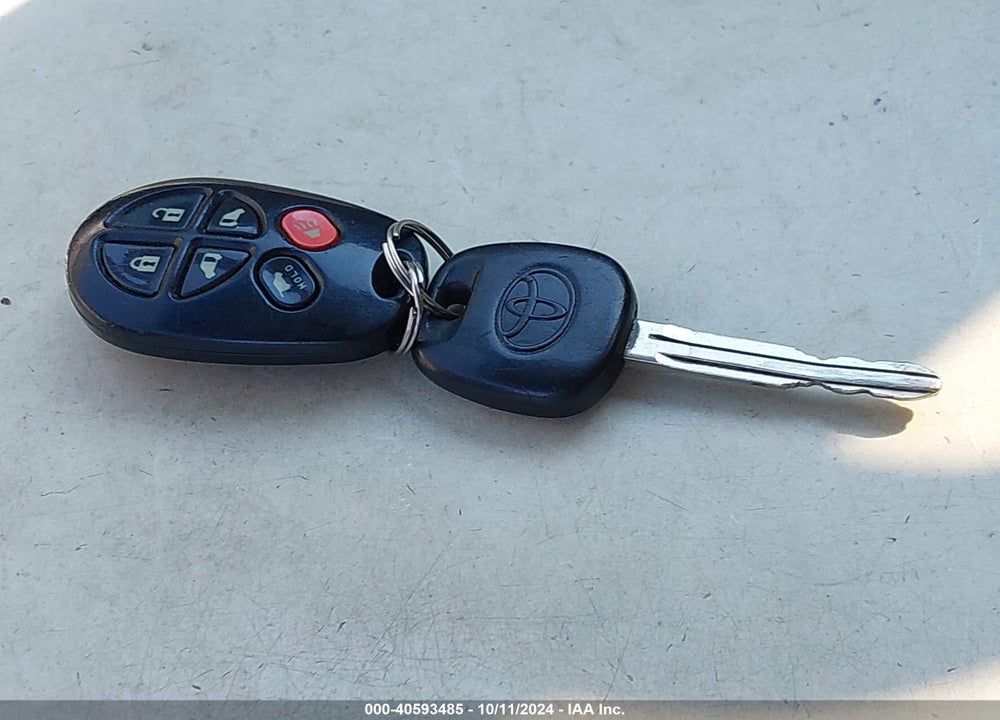 2005 TOYOTA SIENNA XLE LIMITED VIN: 5TDBA22C75S054148