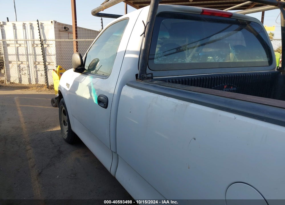 1998 FORD F-150 STANDARD/XL/XLT VIN: 1FTZF172XWNA60057