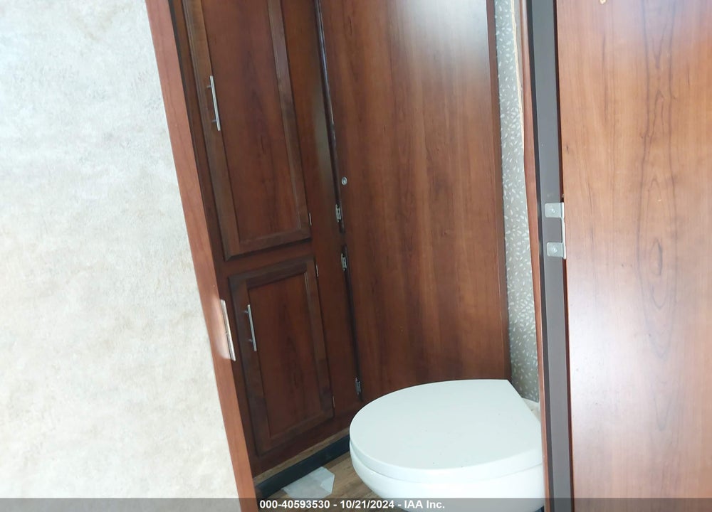2017 JAYCO EAGLE VIN: 1UJBJ0BT8H1CB0153