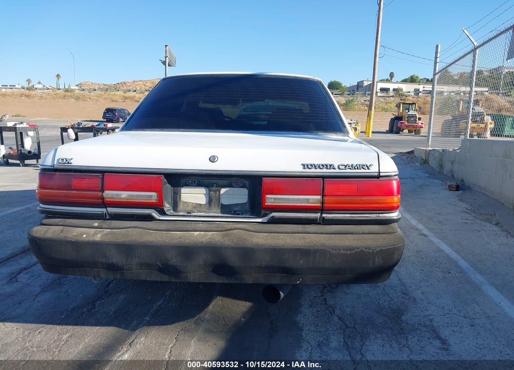 1990 TOYOTA CAMRY DLX VIN: JT2SV21E0L0337622