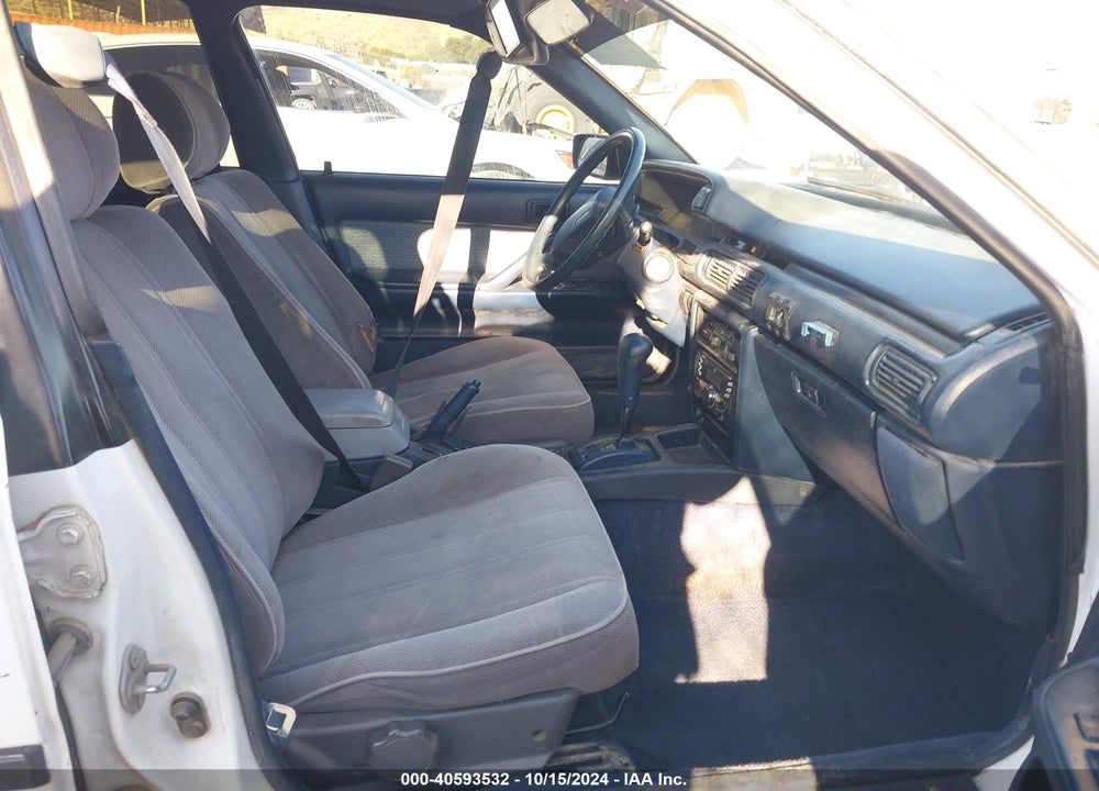 1990 TOYOTA CAMRY DLX VIN: JT2SV21E0L0337622