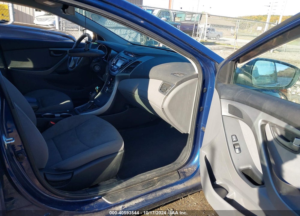 2016 HYUNDAI ELANTRA SE VIN: 5NPDH4AE0GH662668