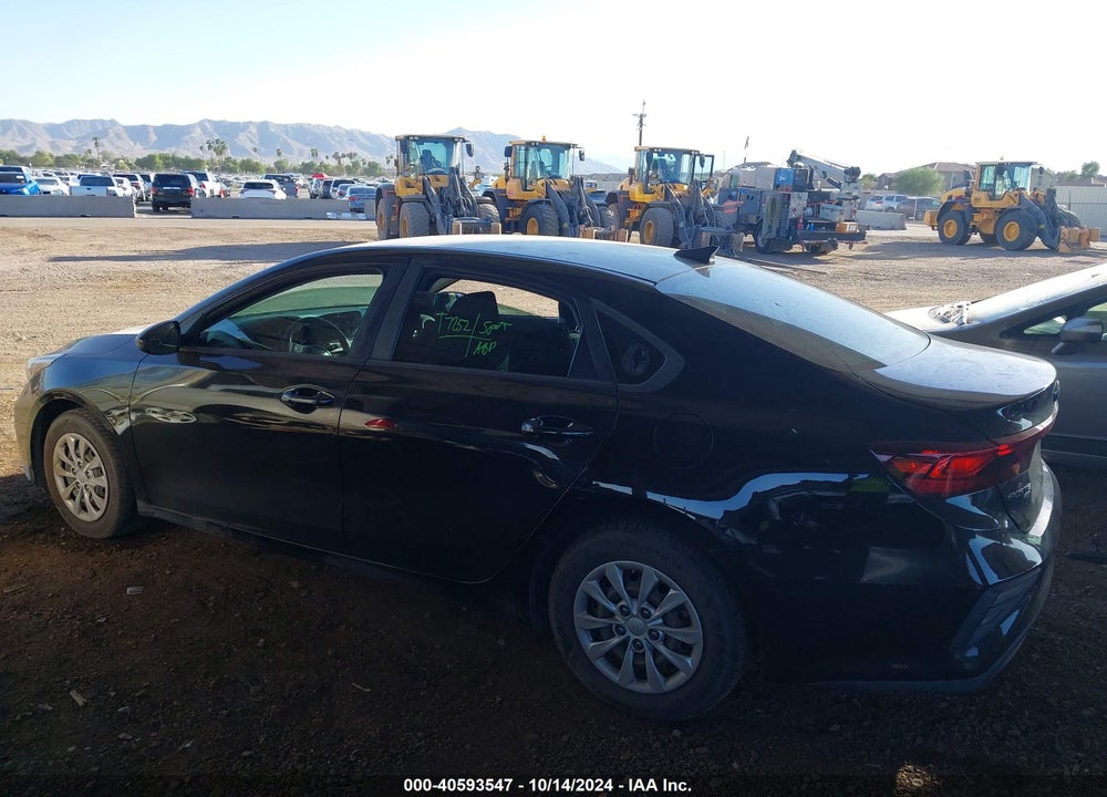 2019 KIA FORTE FE VIN: 3KPF24AD4KE010070