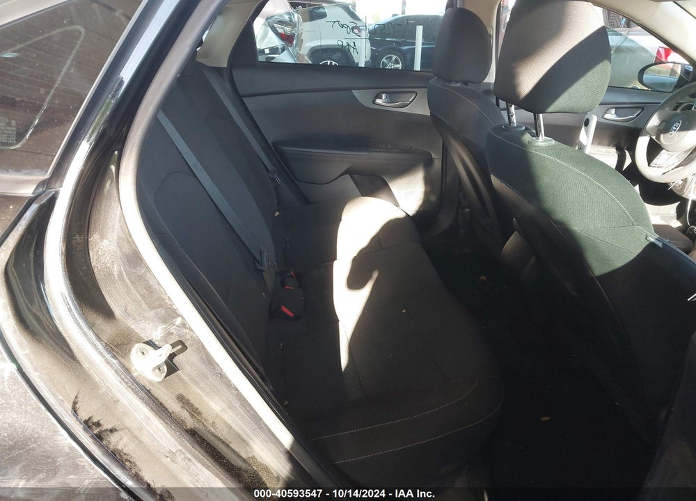 2019 KIA FORTE FE VIN: 3KPF24AD4KE010070