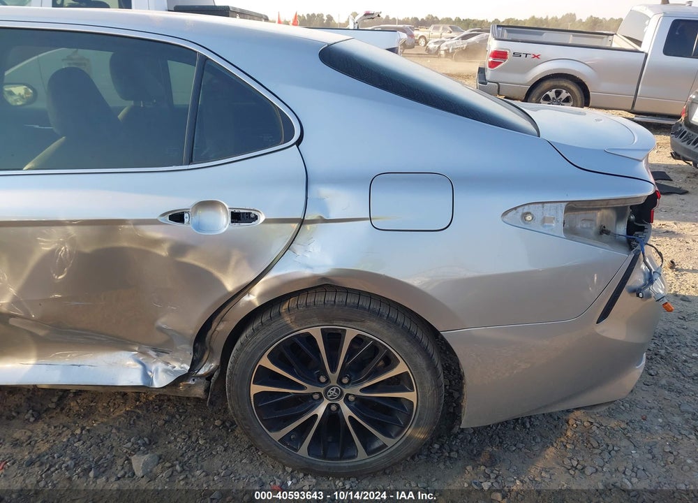 2018 TOYOTA CAMRY SE VIN: 4T1B11HK5JU028254