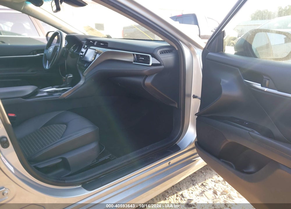2018 TOYOTA CAMRY SE VIN: 4T1B11HK5JU028254