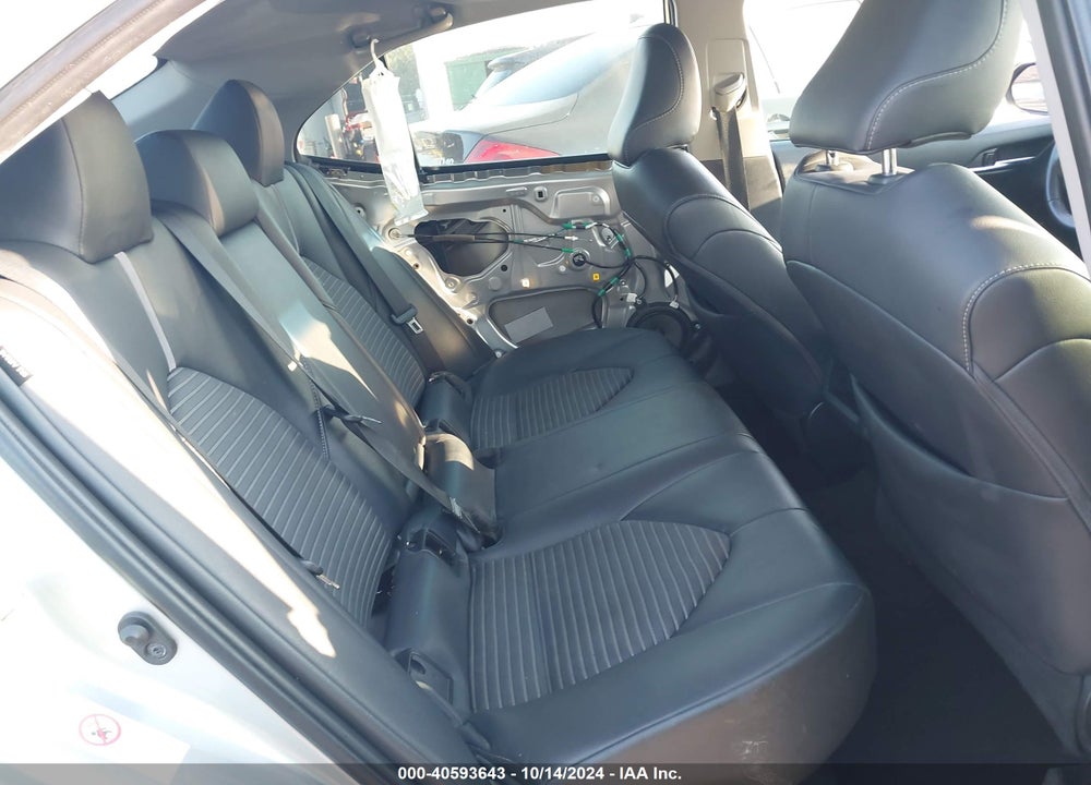 2018 TOYOTA CAMRY SE VIN: 4T1B11HK5JU028254