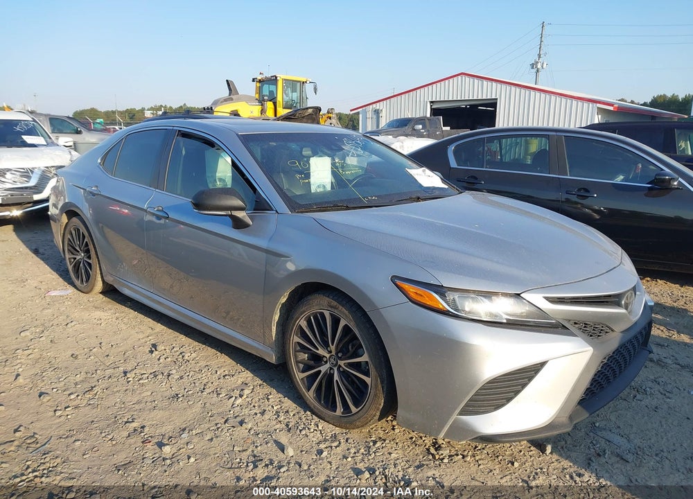 2018 TOYOTA CAMRY SE VIN: 4T1B11HK5JU028254