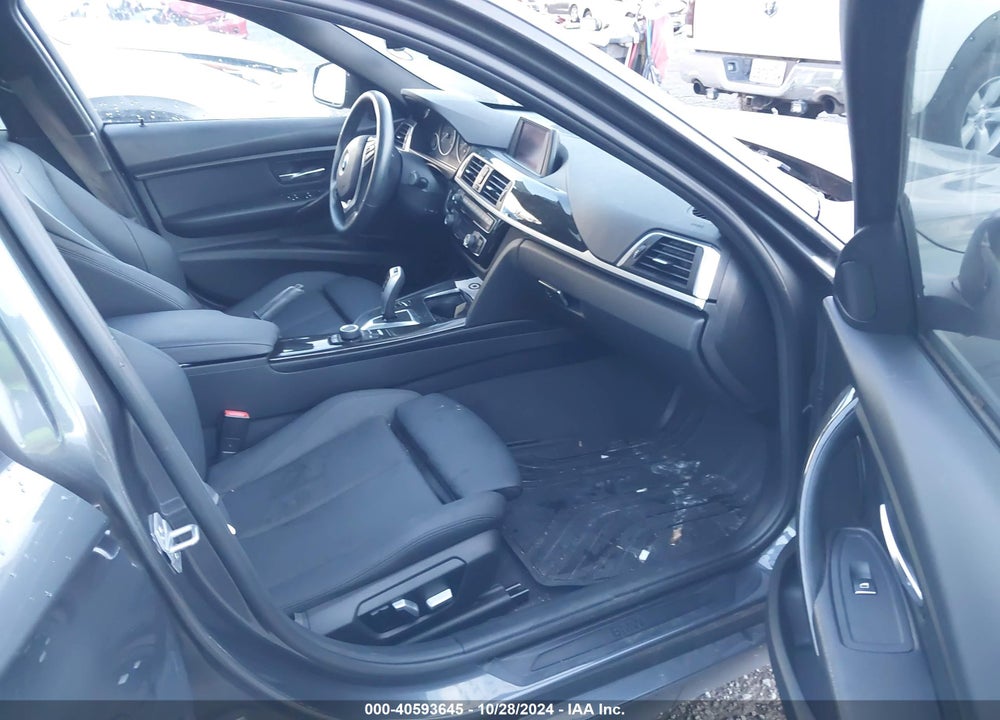 2018 BMW 320I VIN: WBA8E1G59JNU90127
