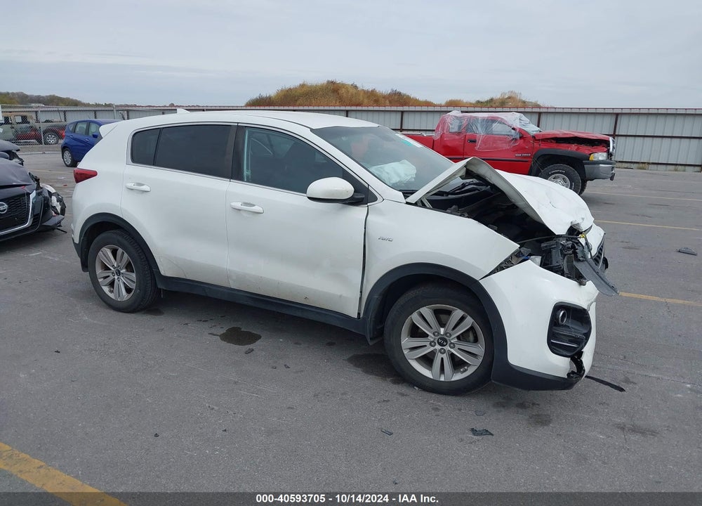 2018 KIA SPORTAGE LX VIN: KNDPMCAC7J7426614