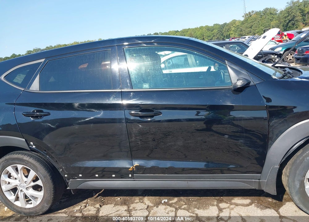 2019 HYUNDAI TUCSON SE VIN: KM8J23A45KU945907