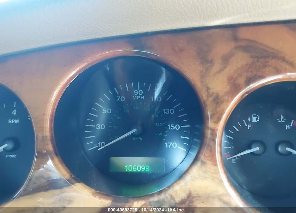 2002 JAGUAR XK8 VIN: SAJDA42C22NA25070