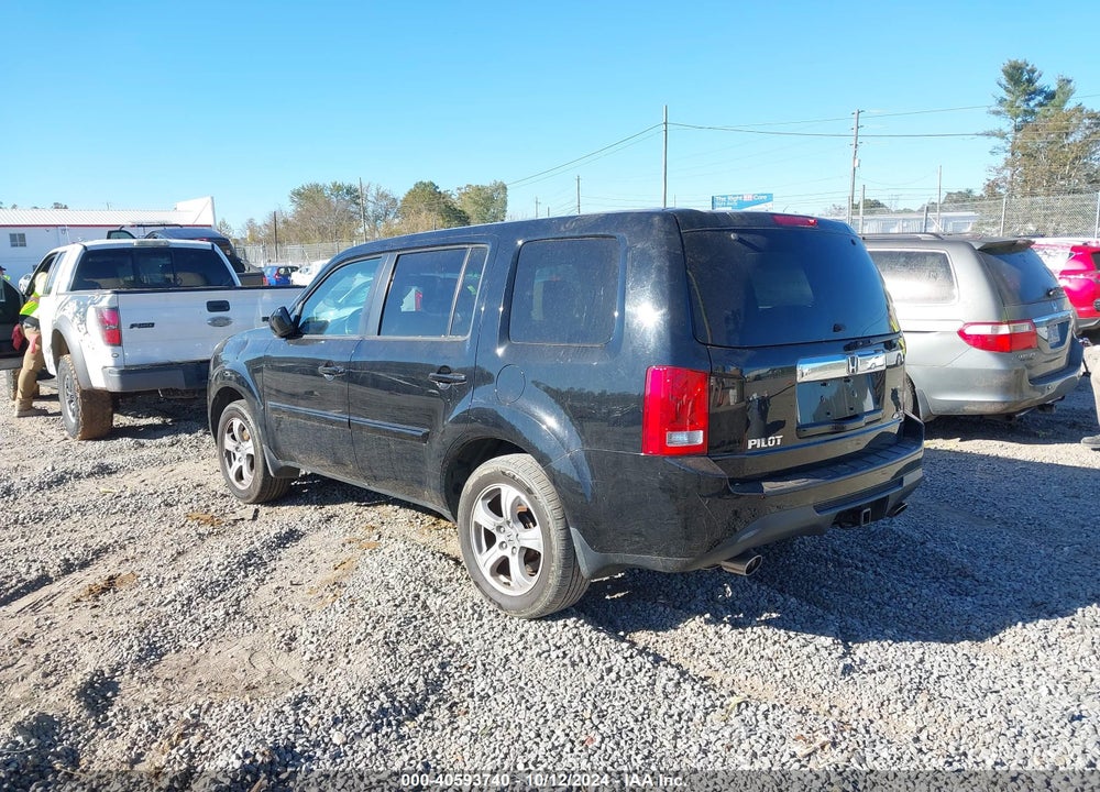 2015 HONDA PILOT EX-L VIN: 5FNYF4H57FB044628