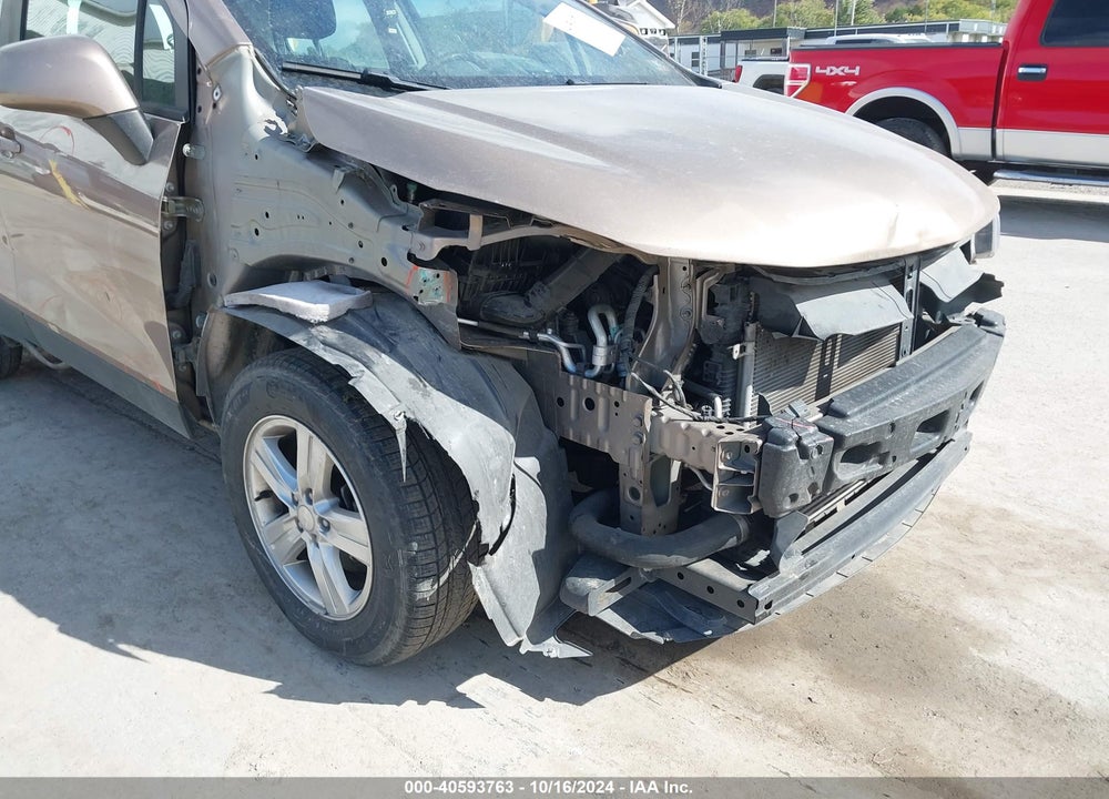 2018 CHEVROLET TRAX LS VIN: 3GNCJNSB3JL301668
