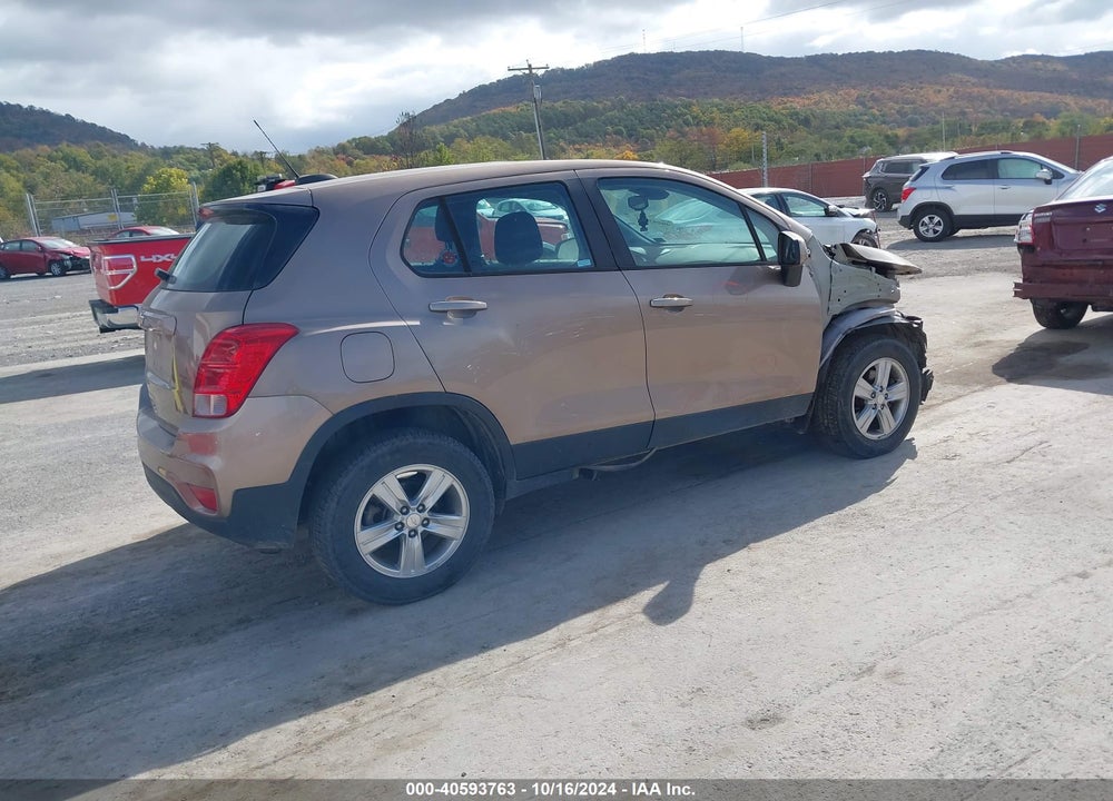 2018 CHEVROLET TRAX LS VIN: 3GNCJNSB3JL301668