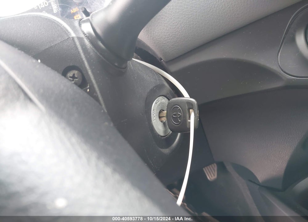 2015 TOYOTA YARIS L VIN: VNKKTUD39FA032399