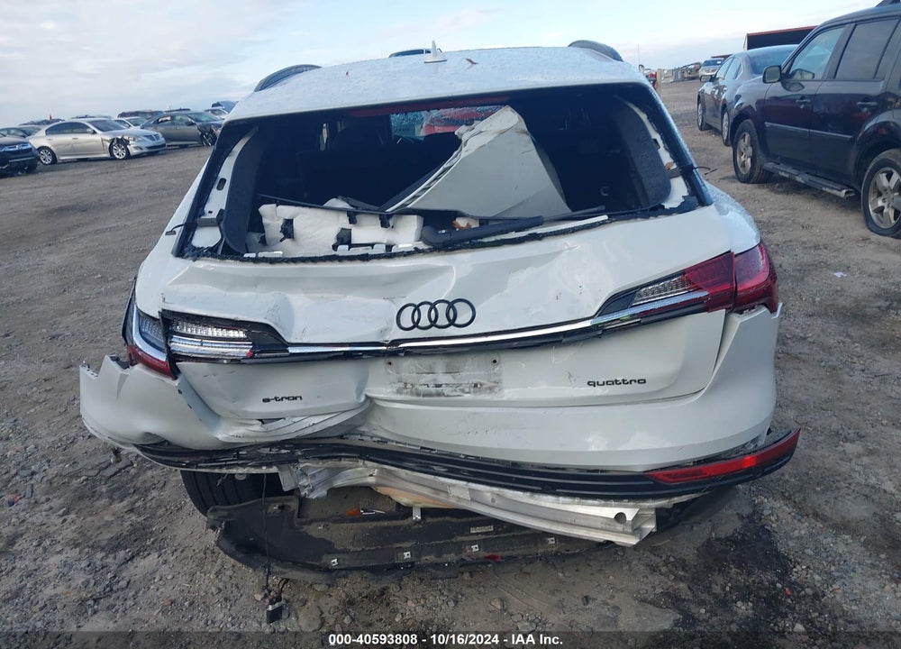2022 AUDI E-TRON CHRONOS QUATTRO VIN: WA1VABGE2NB041025