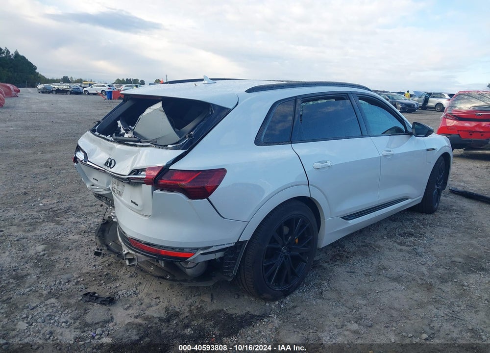 2022 AUDI E-TRON CHRONOS QUATTRO VIN: WA1VABGE2NB041025