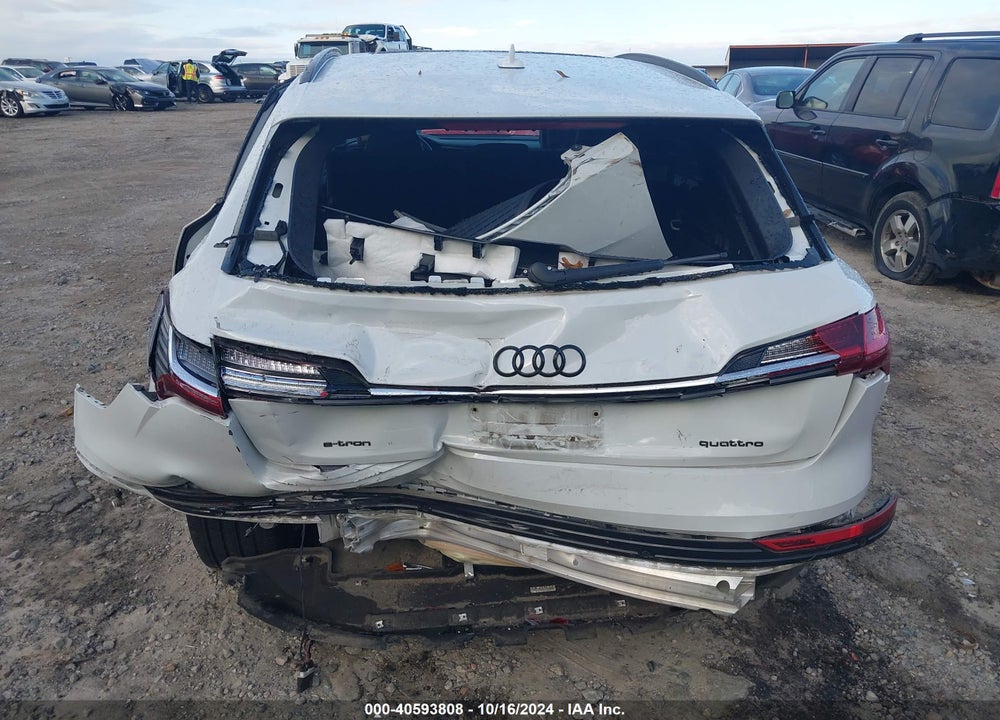 2022 AUDI E-TRON CHRONOS QUATTRO VIN: WA1VABGE2NB041025