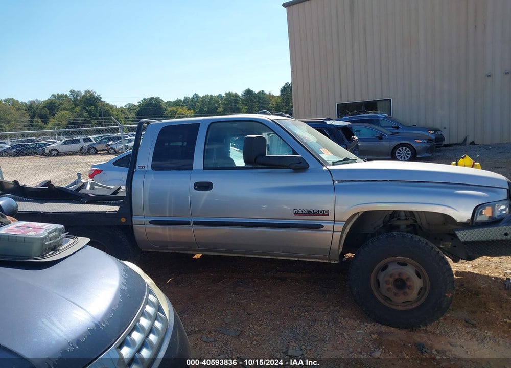 2001 DODGE RAM 3500 ST VIN: 1B7MF33701J568321