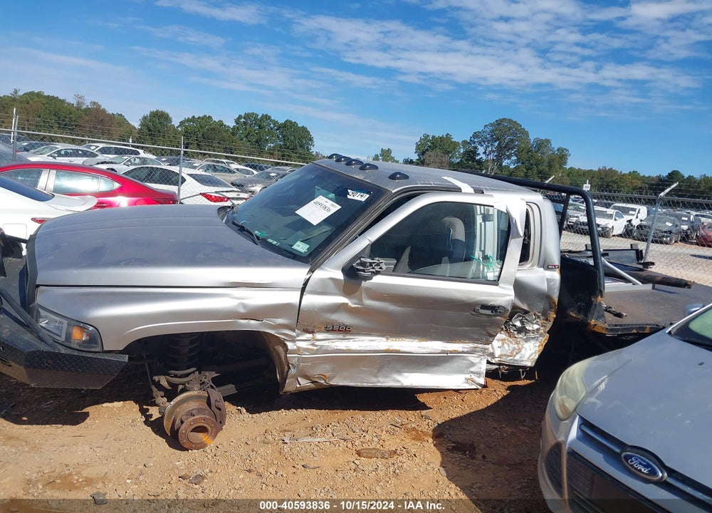 2001 DODGE RAM 3500 ST VIN: 1B7MF33701J568321