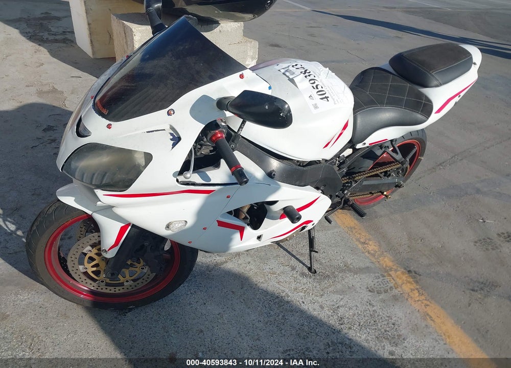 2000 KAWASAKI ZX900 E VIN: JKAZX2E13YA009369
