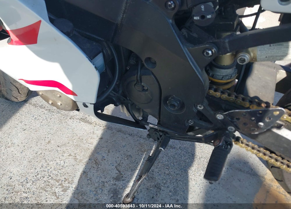 2000 KAWASAKI ZX900 E VIN: JKAZX2E13YA009369