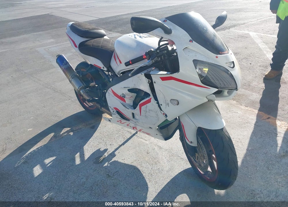 2000 KAWASAKI ZX900 E VIN: JKAZX2E13YA009369