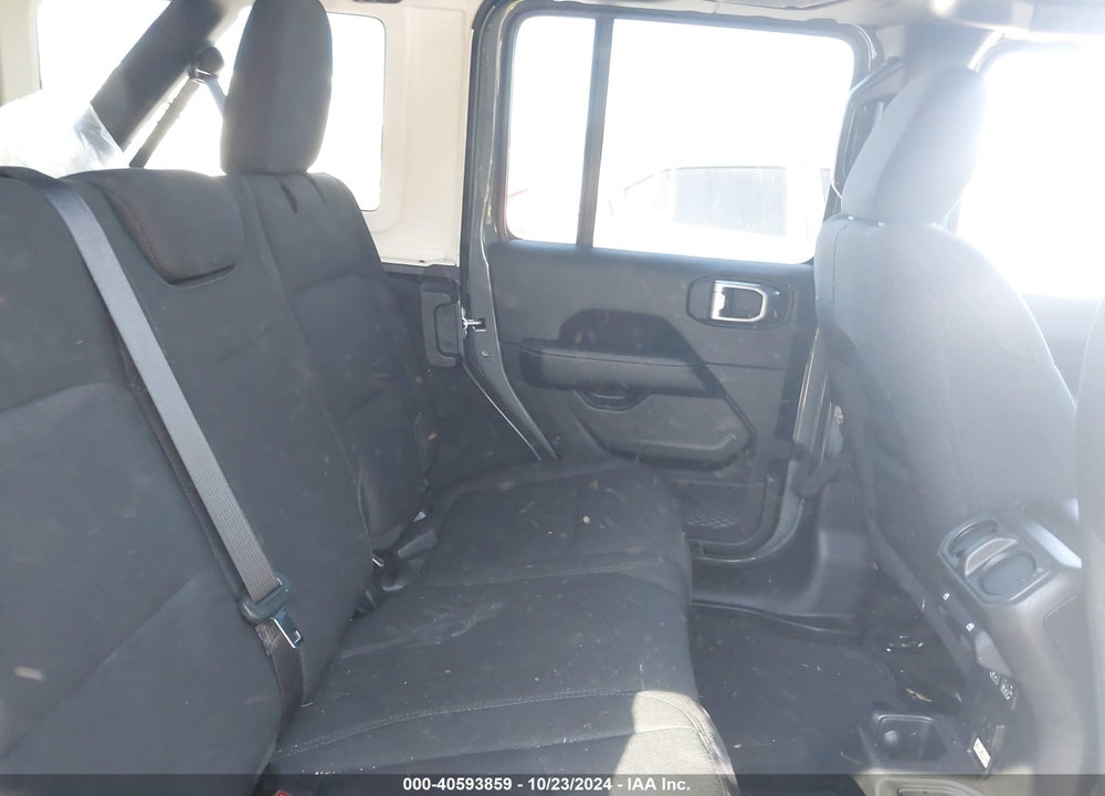 2022 JEEP WRANGLER UNLIMITED SAHARA 4X4 VIN: 1C4HJXEG2NW247930