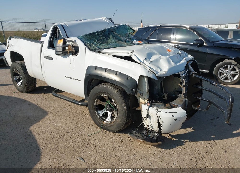 2011 CHEVROLET SILVERADO 1500 WORK TRUCK VIN: 1GCNKPEX2BZ392752