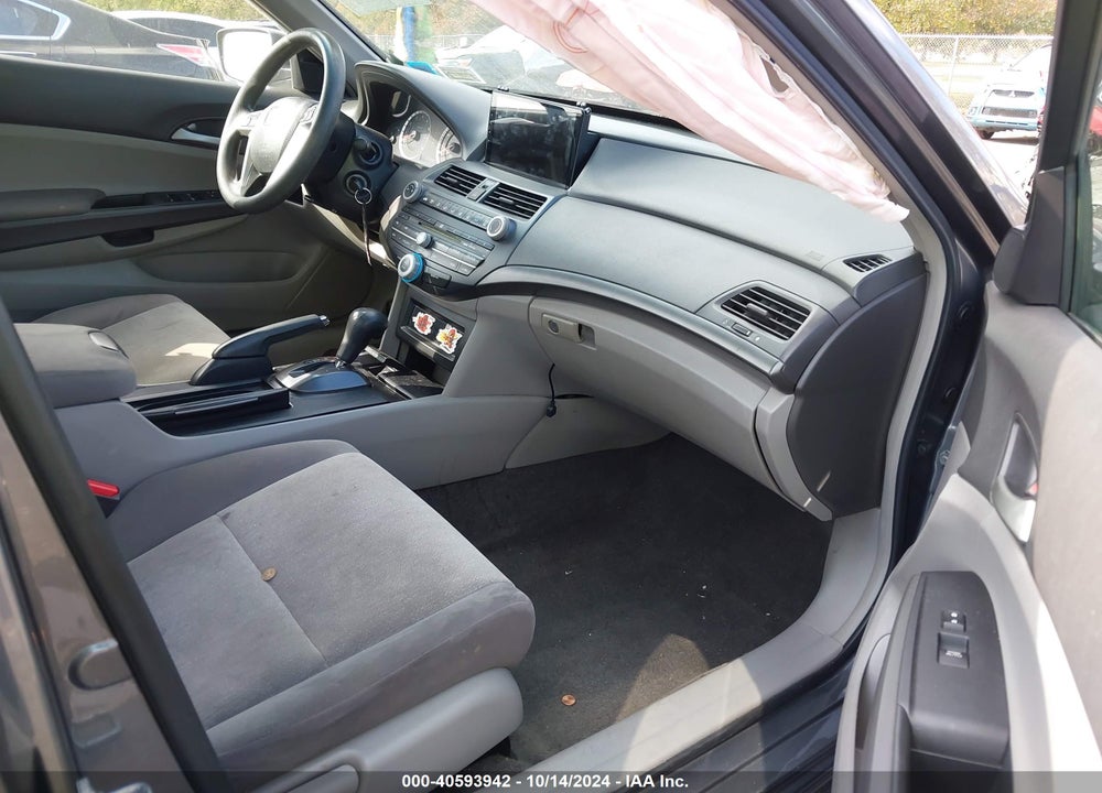 2008 HONDA ACCORD 2.4 LX-P VIN: 1HGCP264X8A111015