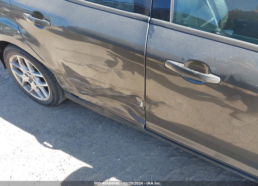 2015 FORD FOCUS SE VIN: 1FADP3K21FL340784