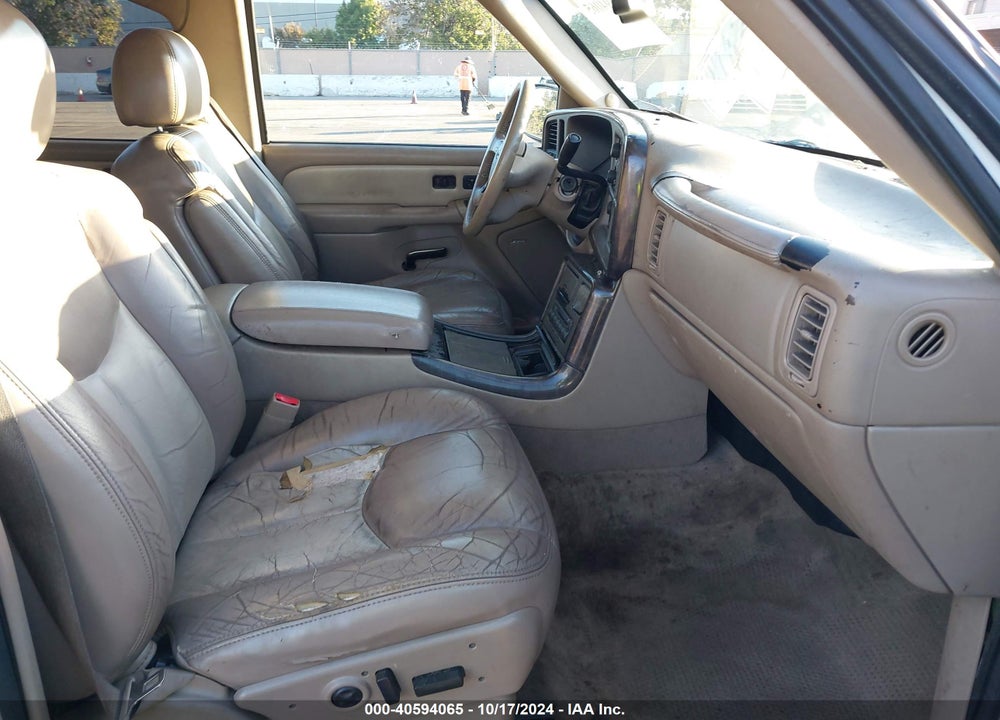 2004 GMC YUKON XL 1500 DENALI VIN: 1GKFK66U54J152636