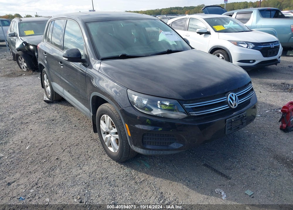 2013 VOLKSWAGEN TIGUAN S VIN: WVGAV3AX9DW592015