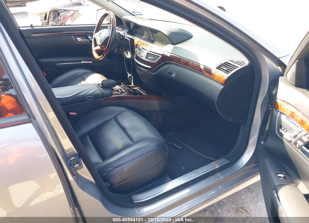 2012 MERCEDES-BENZ S 550 VIN: WDDNG7DB6CA452982