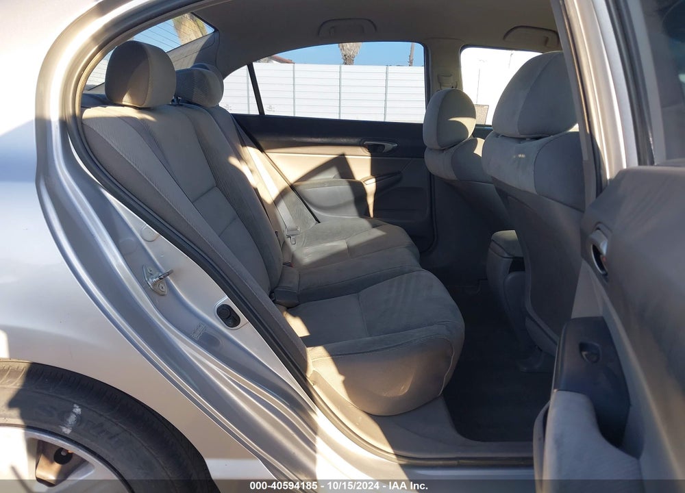 2010 HONDA CIVIC LX VIN: 19XFA1F53AE080645