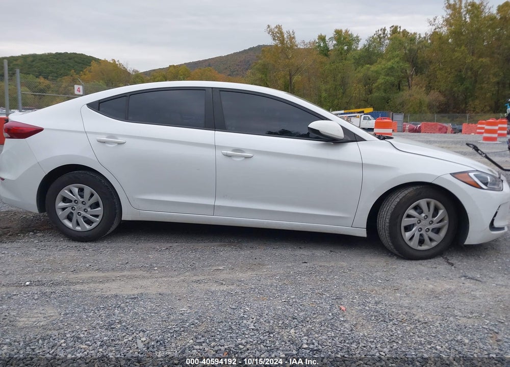 2018 HYUNDAI ELANTRA SE VIN: 5NPD74LF4JH253184